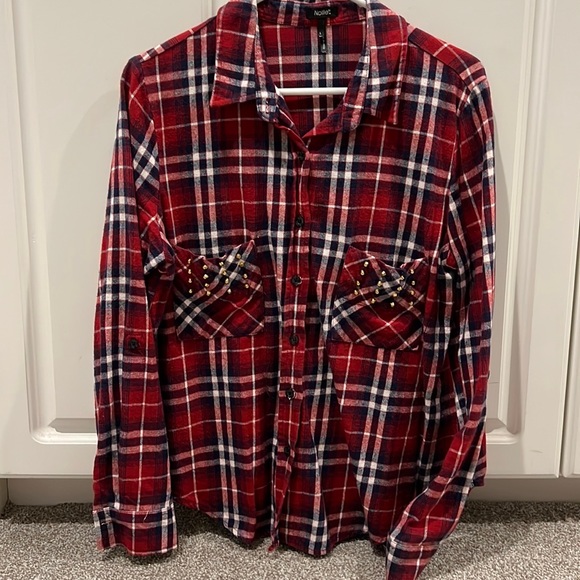 NOLLIE Flannel with Studs - Picture 1 of 4